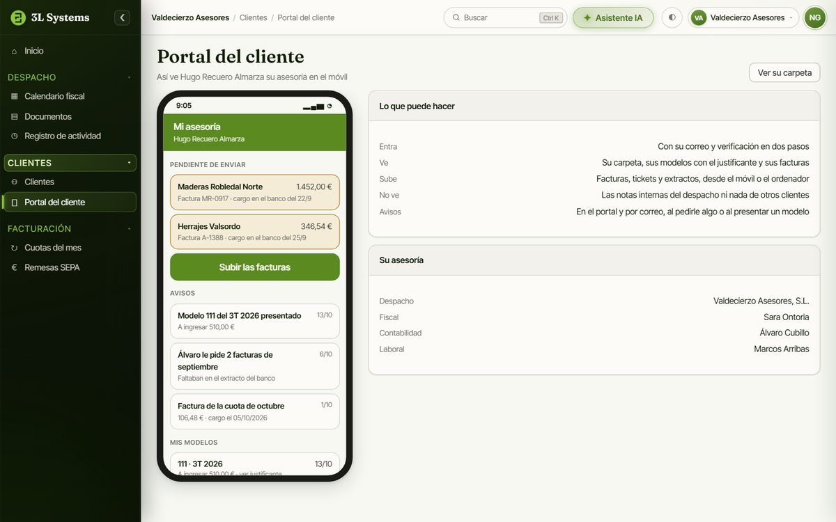 Portal del cliente en el móvil en la demo, con las dos facturas que le pide su asesoría porque faltaban en el banco, sus avisos y sus modelos presentados