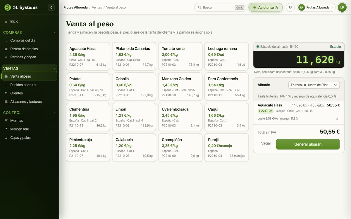 Venta al peso en la demo: tres cajas de aguacate pesadas en la báscula para una frutería, con su tarifa, la partida de origen, el coste real y el margen de la línea