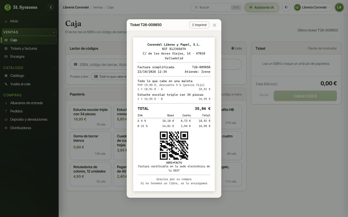 Factura simplificada de la demo con el descuento del precio fijo en la línea del libro, el desglose del IVA del 4 % y del 21 % y el código QR de VeriFactu